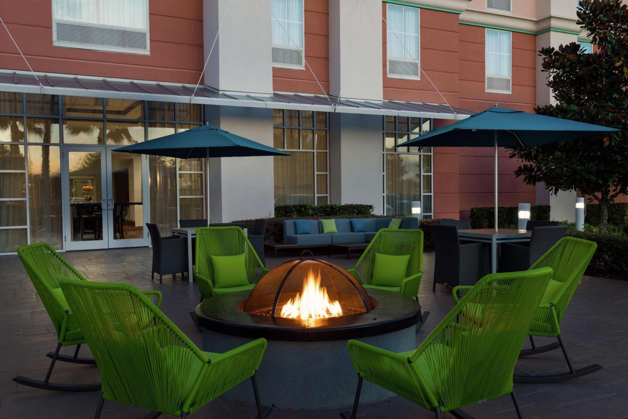 Hampton Inn & Suites Orlando Airport At Gateway Village Exterior photo