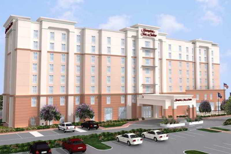 Hampton Inn & Suites Orlando Airport At Gateway Village Exterior photo