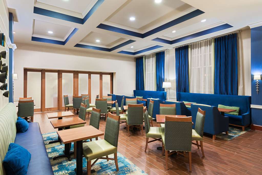 Hampton Inn & Suites Orlando Airport At Gateway Village Restaurant photo